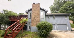 5710 NW Raintree Drive, Parkville, MO 64152