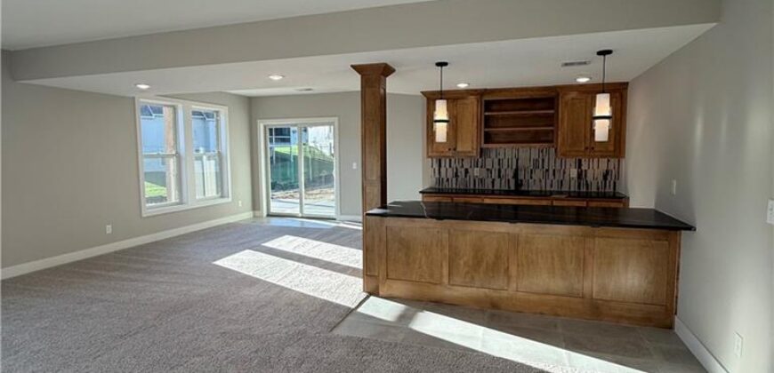 4867 NW Vicolo Dellamore Way, Riverside, MO 64150