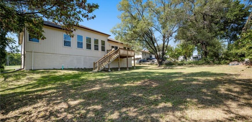 3711 N Wayne Avenue, Kansas City, MO 64116