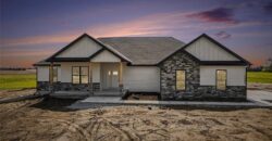 7203 92 Highway, Smithville, MO 64089