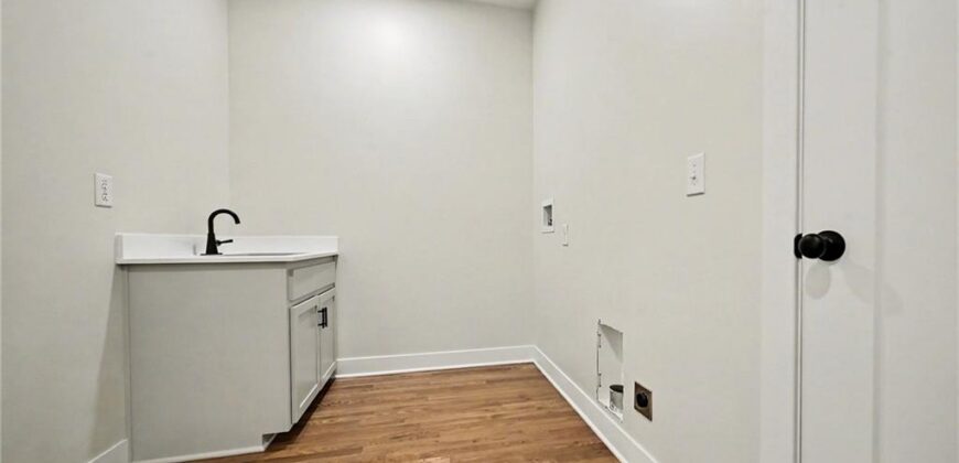 7203 92 Highway, Smithville, MO 64089