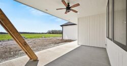 7203 92 Highway, Smithville, MO 64089