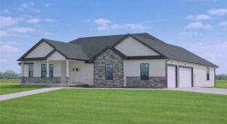 7203 92 Highway, Smithville, MO 64089
