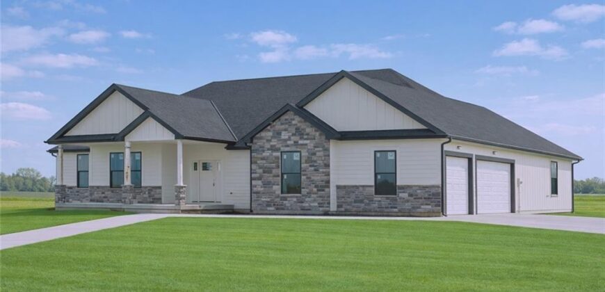 7203 92 Highway, Smithville, MO 64089