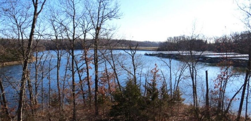 6006 West Shore Court, Parkville, MO 64152