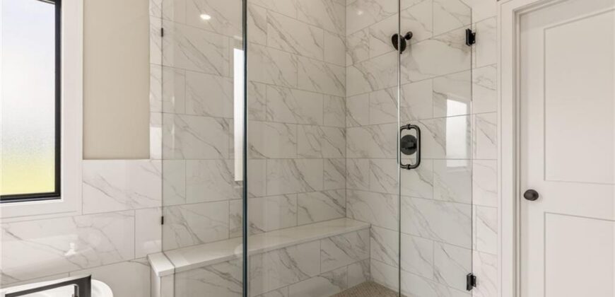 7629 N Booth Avenue, Kansas City, MO 64158