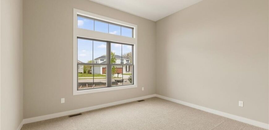 7629 N Booth Avenue, Kansas City, MO 64158