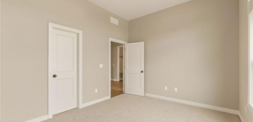 7629 N Booth Avenue, Kansas City, MO 64158