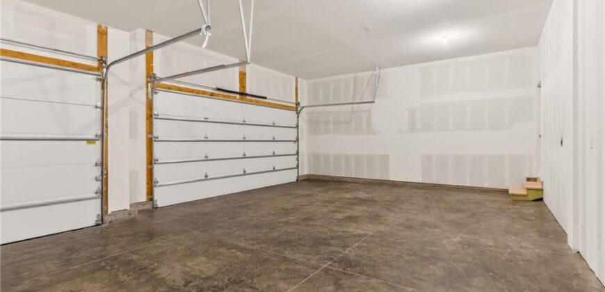 7629 N Booth Avenue, Kansas City, MO 64158