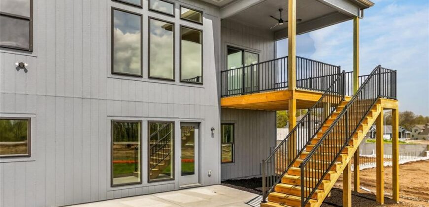 7629 N Booth Avenue, Kansas City, MO 64158