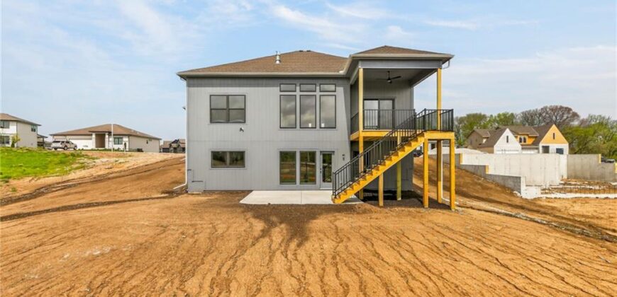 7629 N Booth Avenue, Kansas City, MO 64158