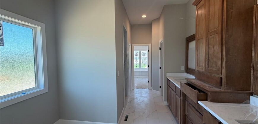 13895 NW 70th Street, Parkville, MO 64152