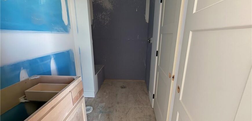 8415 NW 90th Street, Kansas City, MO 64153