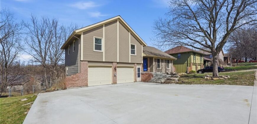 518 NW 65th Terrace, Kansas City, MO 64118