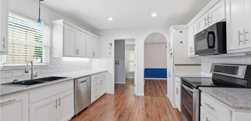 518 NW 65th Terrace, Kansas City, MO 64118