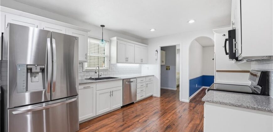 518 NW 65th Terrace, Kansas City, MO 64118