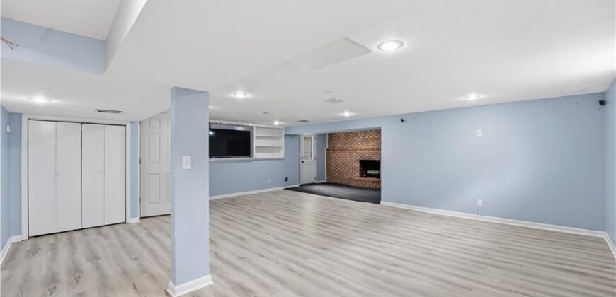 518 NW 65th Terrace, Kansas City, MO 64118