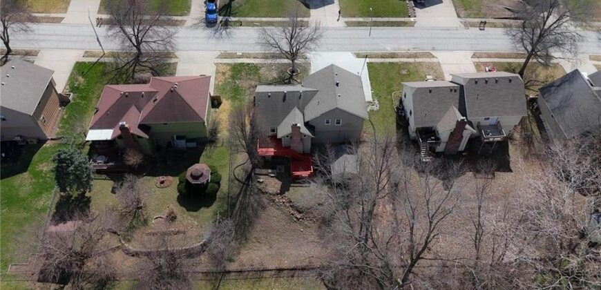 518 NW 65th Terrace, Kansas City, MO 64118
