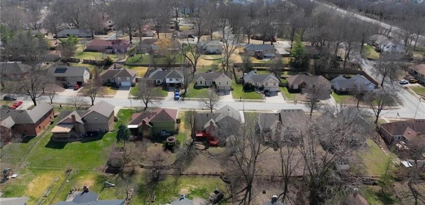 518 NW 65th Terrace, Kansas City, MO 64118