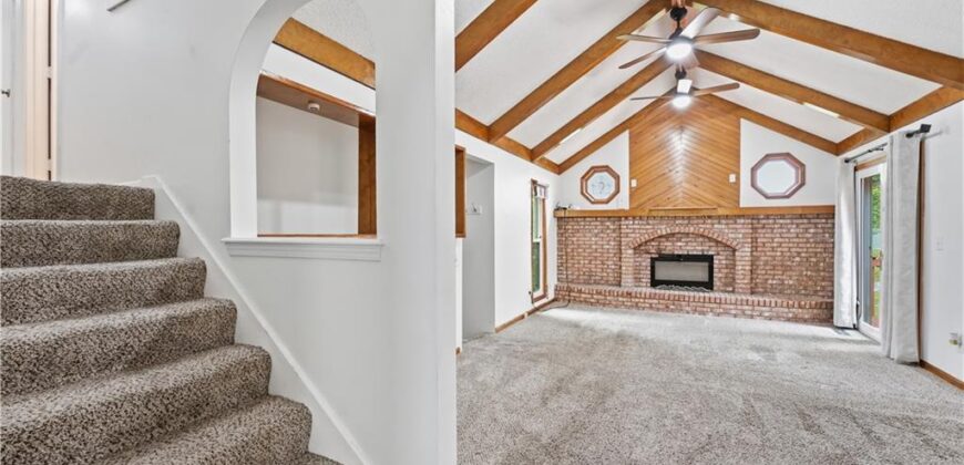 518 NW 65th Terrace, Kansas City, MO 64118