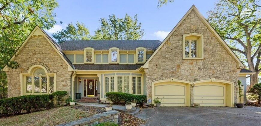 4501 NW Baltimore Court, Kansas City, MO 64116