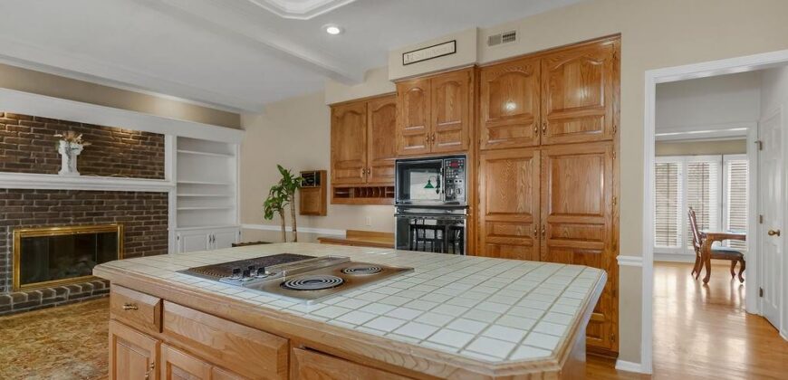 4501 NW Baltimore Court, Kansas City, MO 64116