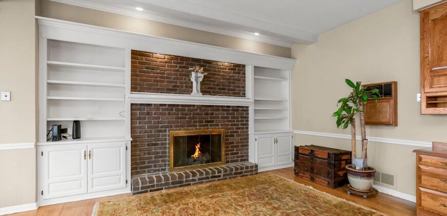 4501 NW Baltimore Court, Kansas City, MO 64116