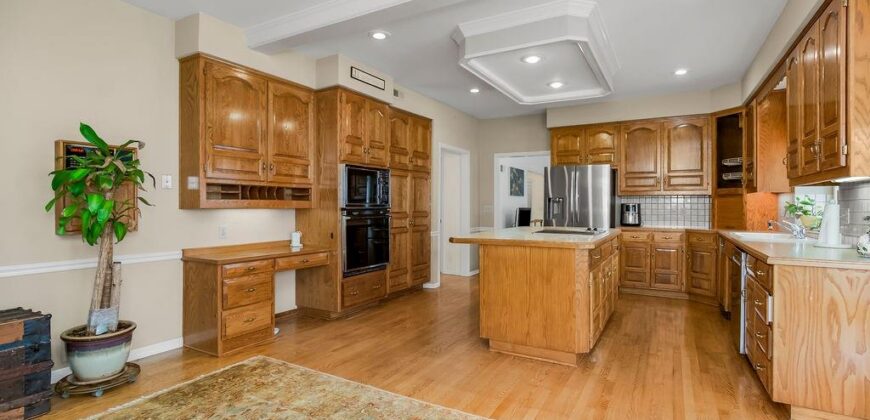 4501 NW Baltimore Court, Kansas City, MO 64116