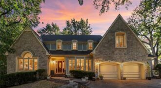 4501 NW Baltimore Court, Kansas City, MO 64116