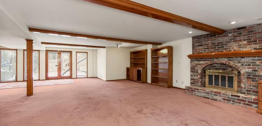 4501 NW Baltimore Court, Kansas City, MO 64116