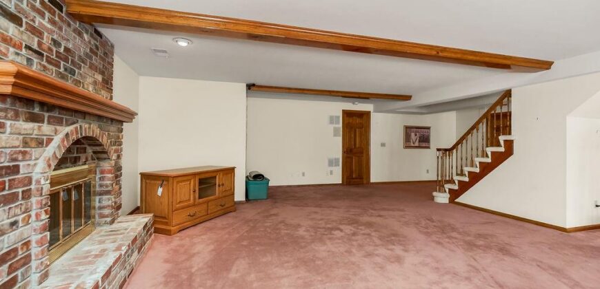 4501 NW Baltimore Court, Kansas City, MO 64116