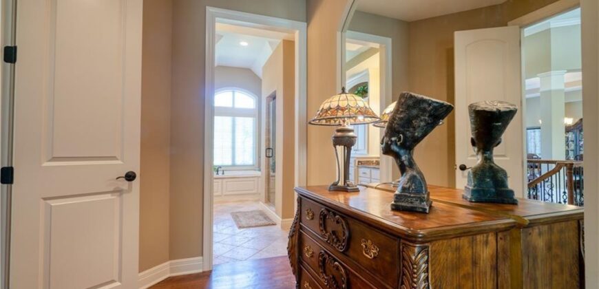 6901 N Norton Avenue, Gladstone, MO 64119