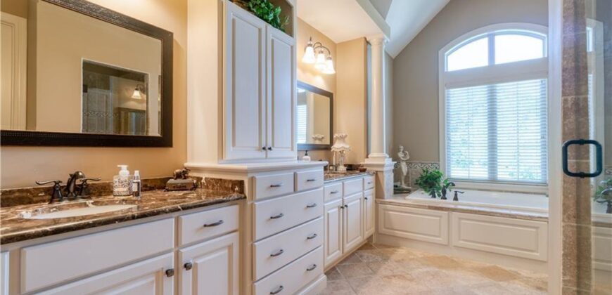 6901 N Norton Avenue, Gladstone, MO 64119