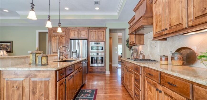 6901 N Norton Avenue, Gladstone, MO 64119