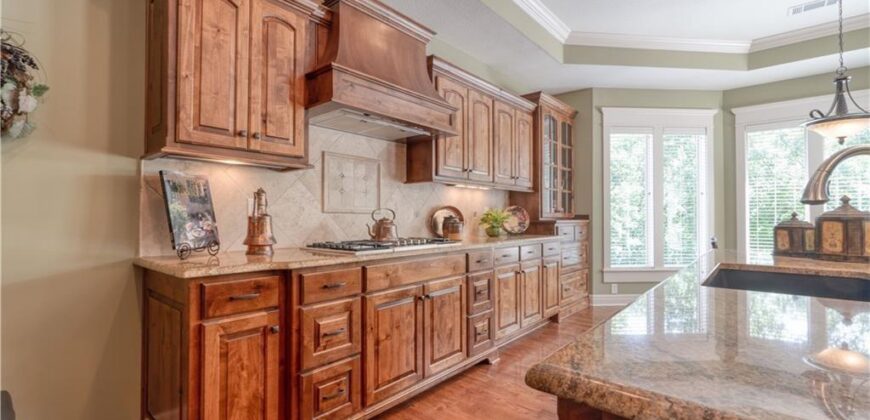 6901 N Norton Avenue, Gladstone, MO 64119