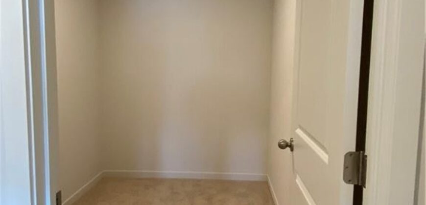 504 Ella’s Way, Liberty, MO 64068