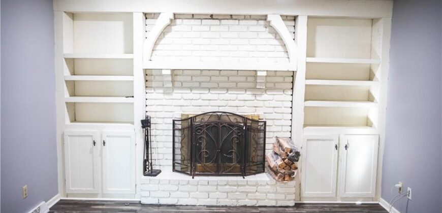 5506 NW Verlin Drive, Parkville, MO 64152