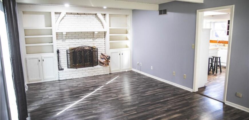 5506 NW Verlin Drive, Parkville, MO 64152