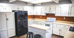 5506 NW Verlin Drive, Parkville, MO 64152