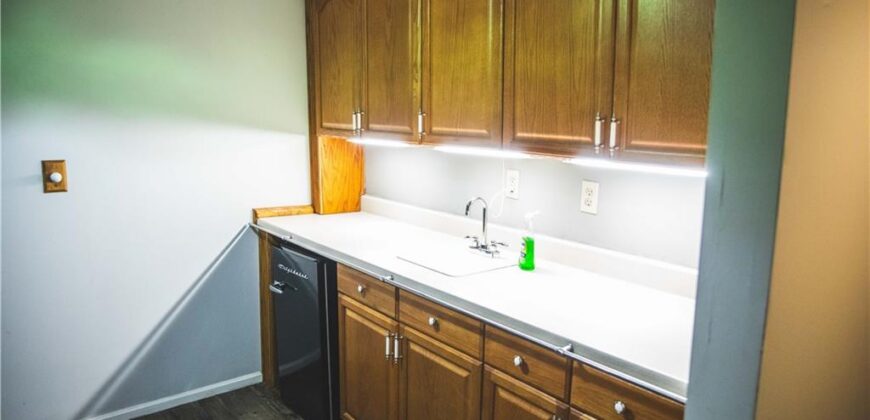 5506 NW Verlin Drive, Parkville, MO 64152