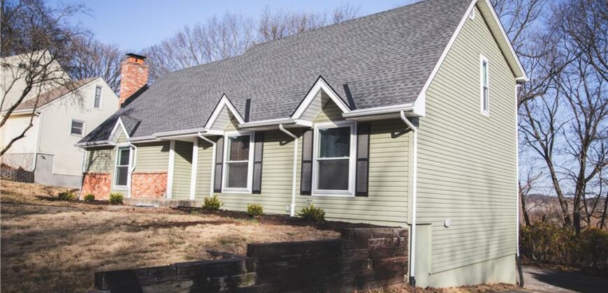 5506 NW Verlin Drive, Parkville, MO 64152