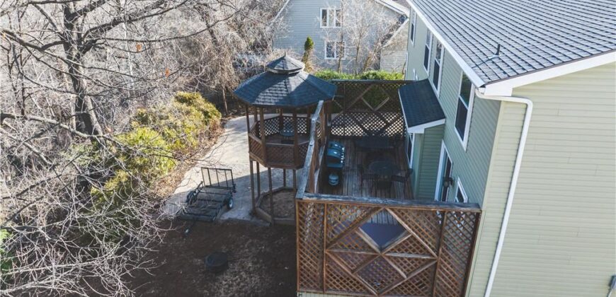 5506 NW Verlin Drive, Parkville, MO 64152