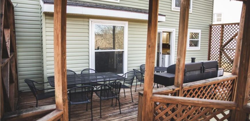5506 NW Verlin Drive, Parkville, MO 64152