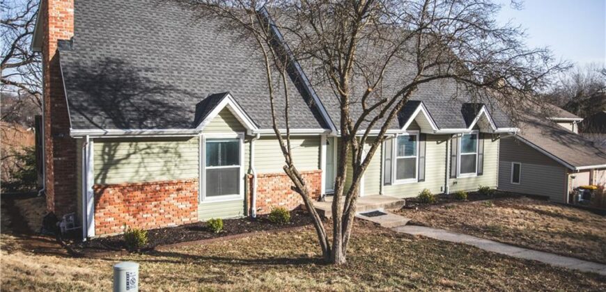 5506 NW Verlin Drive, Parkville, MO 64152
