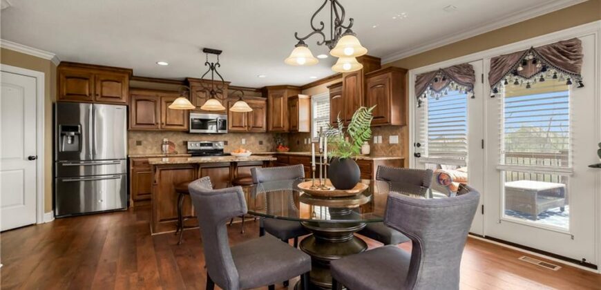 10312 N Tullis Drive, Kansas City, MO 64157