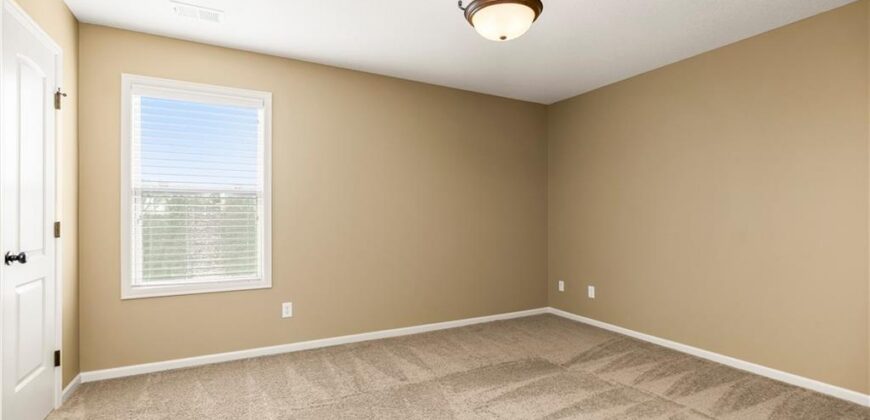 10312 N Tullis Drive, Kansas City, MO 64157