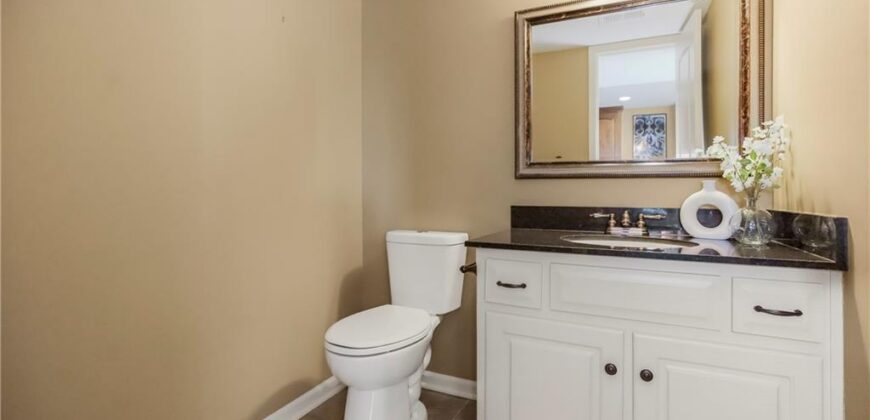 10312 N Tullis Drive, Kansas City, MO 64157