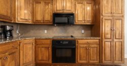 9409 N Laurel Avenue, Kansas City, MO 64157