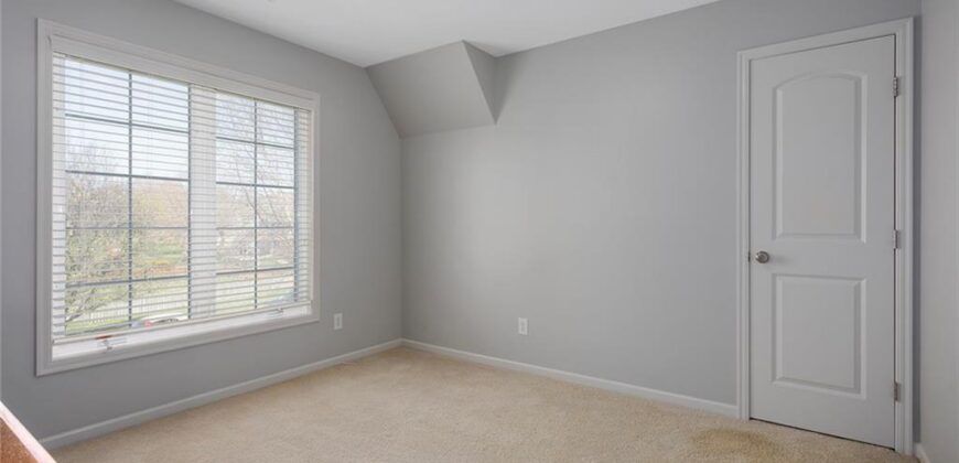 9409 N Laurel Avenue, Kansas City, MO 64157