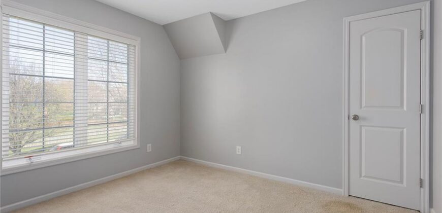 9409 N Laurel Avenue, Kansas City, MO 64157